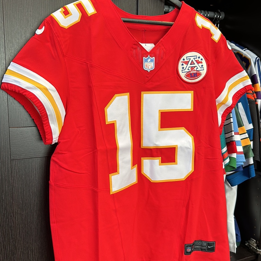 Patrick Mahomes Kansas City Chiefs Nike Vapor F.U.S.E Elite Authentic Jersey 40 - Picture 5 of 10